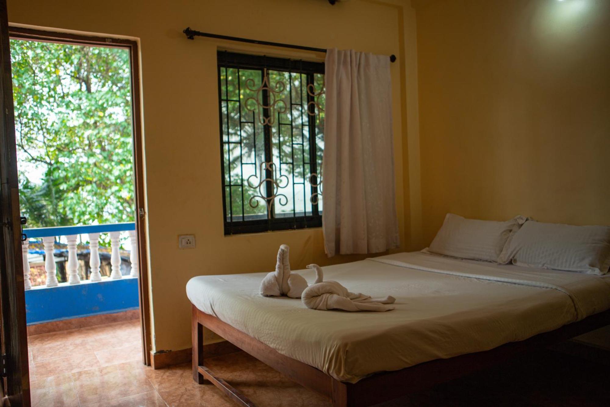 12 Monks - Beachside Hostel Arambol Kültér fotó